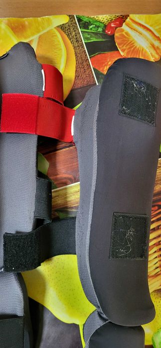 Echipament Kickboxing - mănuși si tibiere