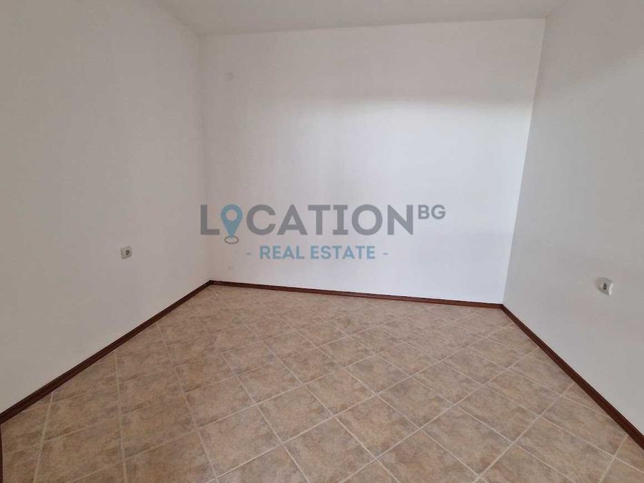 Продава се Тристаен апартамент в с. Божурец, Област Добрич - 100 кв.м за 430 €/кв.м - Снимка #6