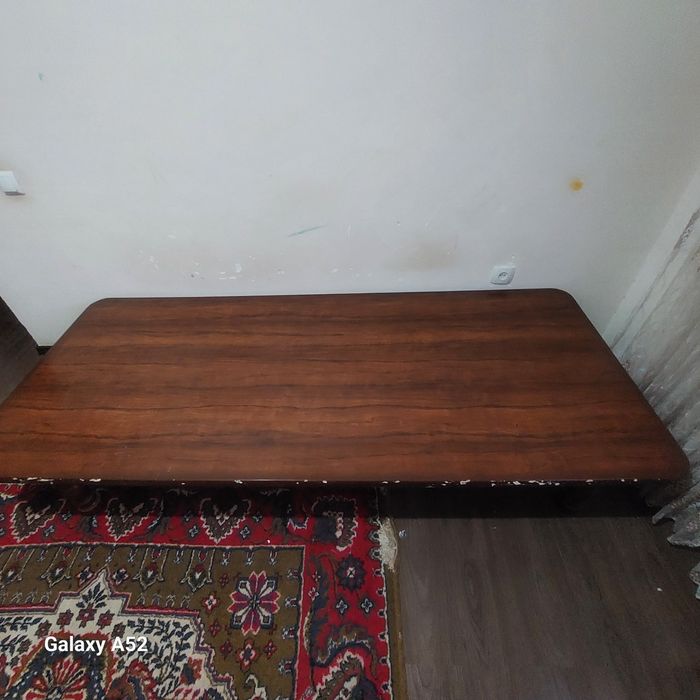 Stol ham xontaxta sotiladi