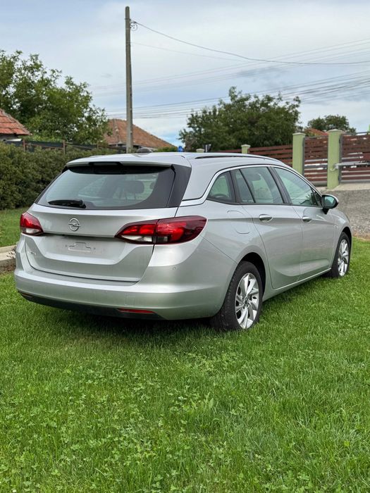 Opel Astra 1.7 TDI din 2014