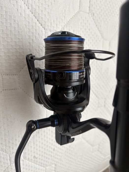 Vand 2 lansete Shimano Aero X1 3.96 120g cu 2 mulinete strategist7000