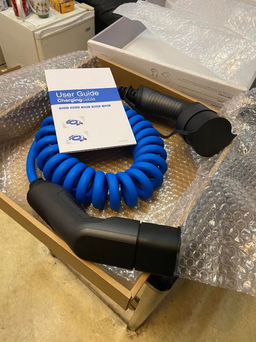 Зарядни устройства и кабели за електромобили