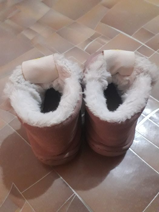 Продам детские угги