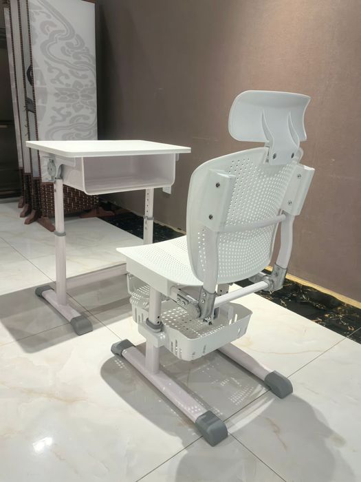 Продам комплект парта стул трансформер