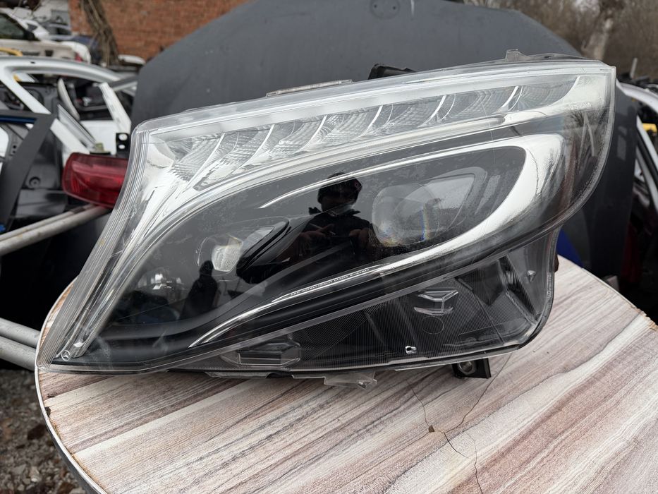 Фар Mercedes Vito/ V Class W447