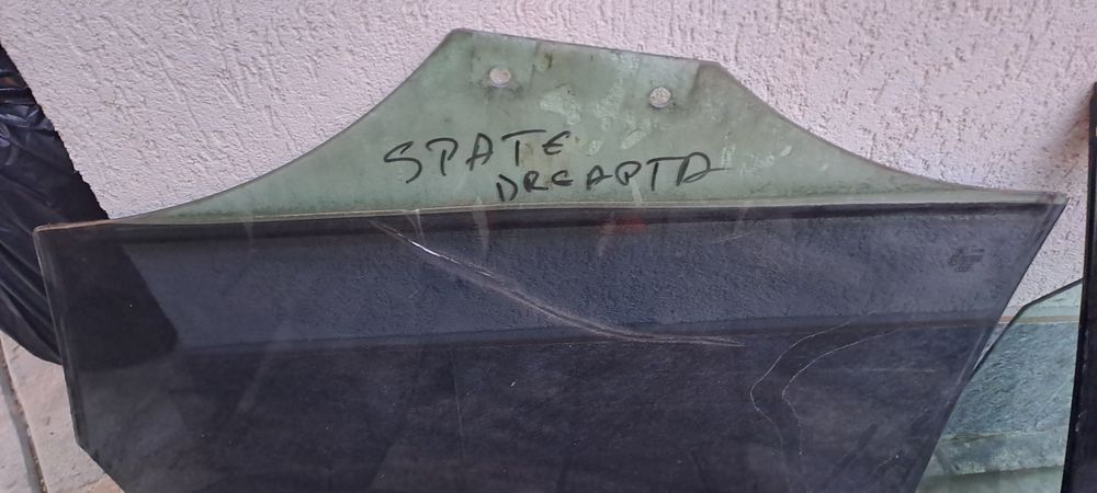 De vânzare geam ușa dreapta,spate audi a4 b8