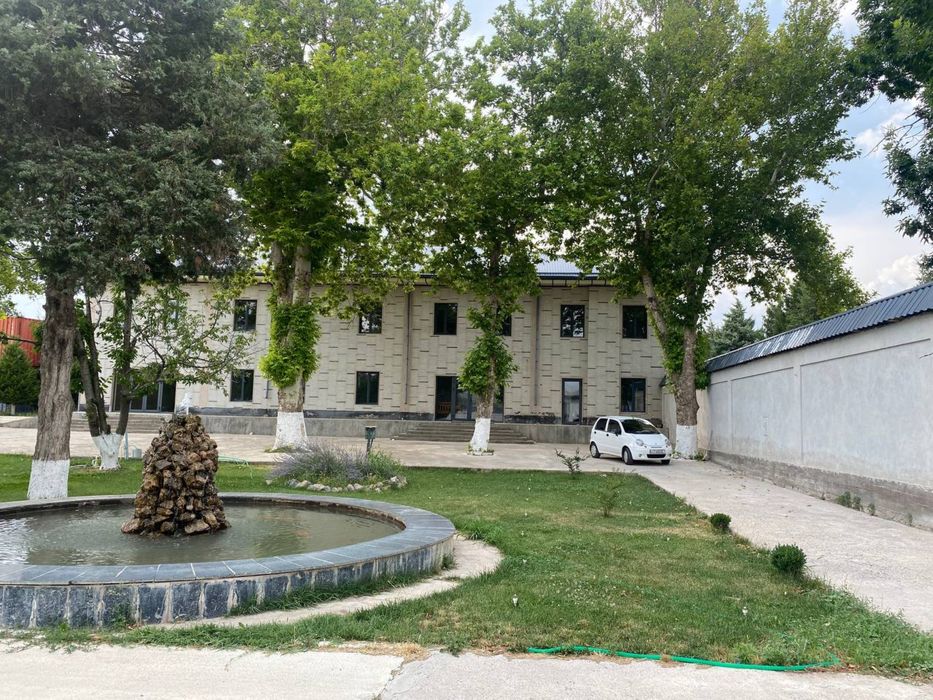 Продаётся Производственный территортя.