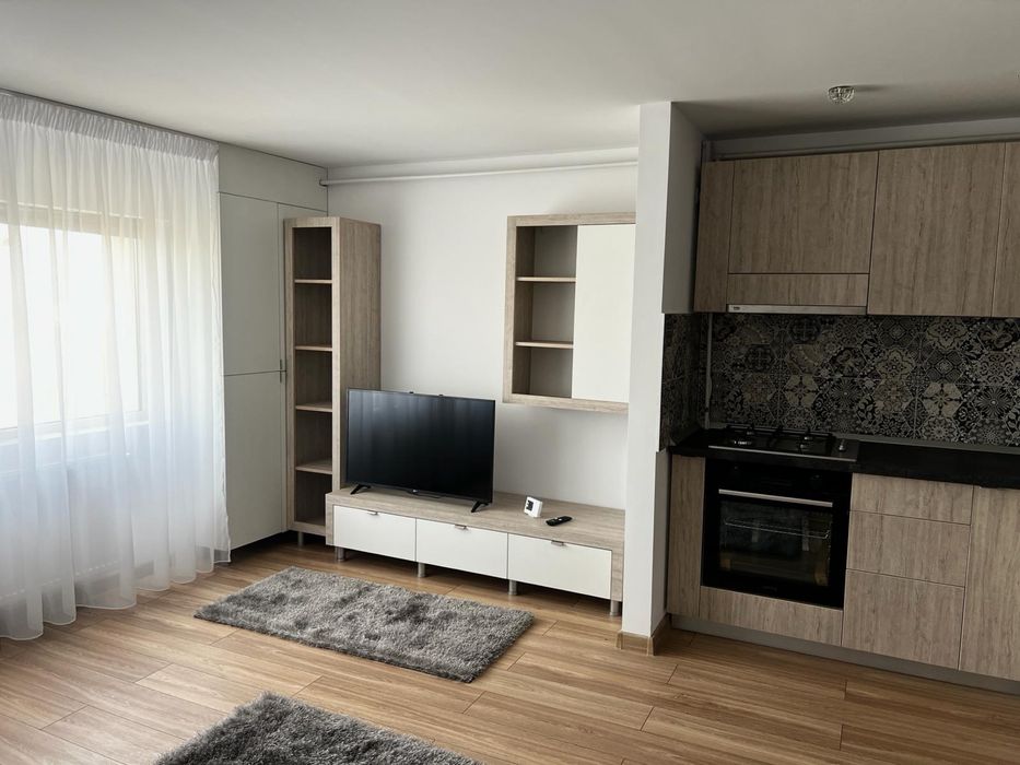 Vand garsoniera in Ploiesti complet mobilata si utilata!