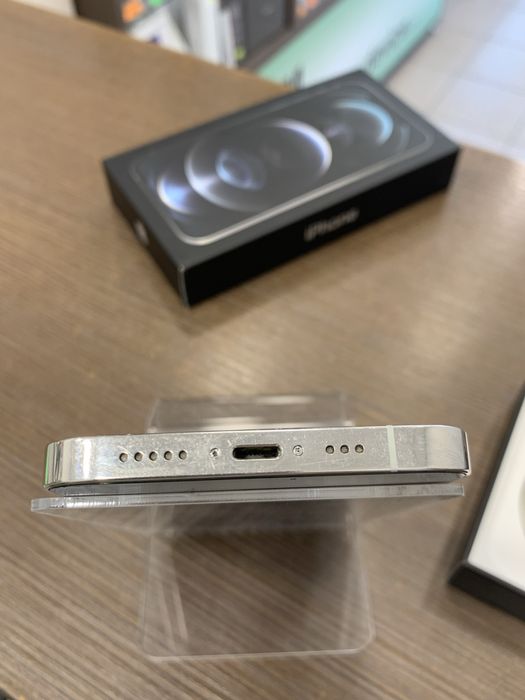 iPhone 12 Pro / 128GB / 80% / Full Box / Garantie 12 luni