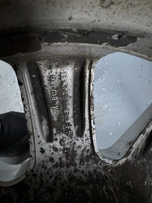 Jante Bourbet R16 5x112 Audi Skoda VW Seat