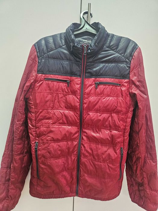 Куртка ветровка красная