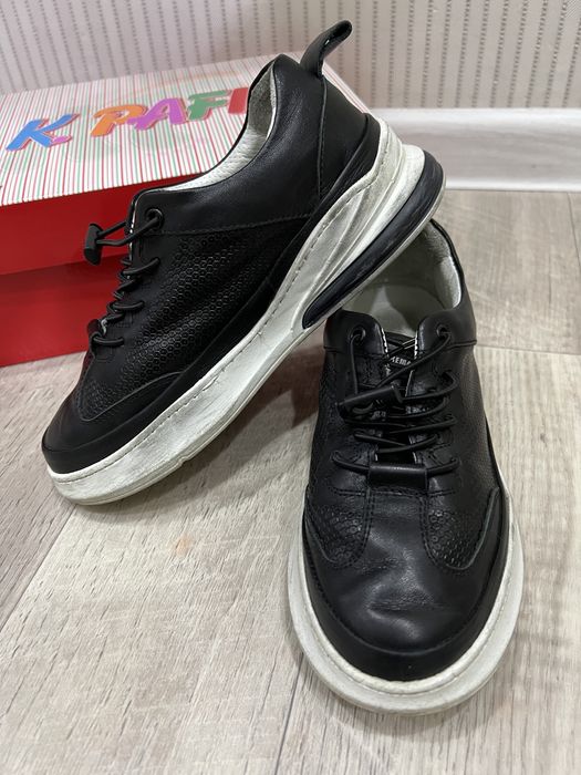 Кроссовки кеды