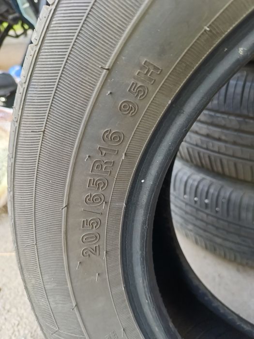 Продам покрышки летние.