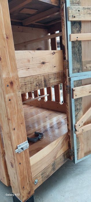 Katak dekorativni tovuqlar uchun.