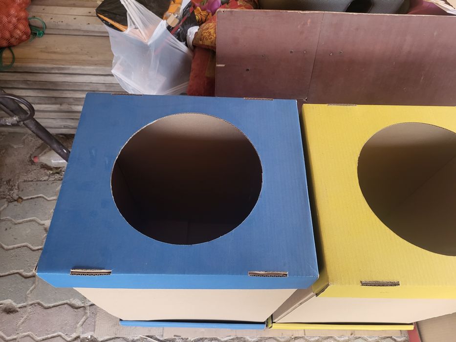 Коробки контейнер для мусора