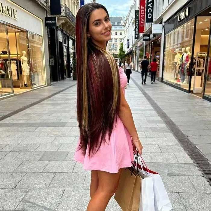 Тъмно червена бордо перука 80 см с LACE 13х4 и руси и кафяви акценти