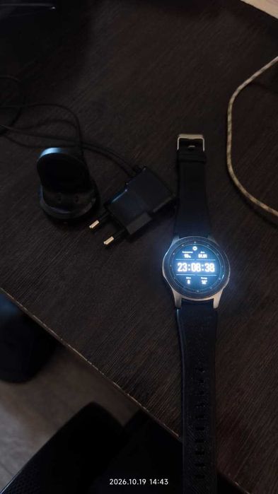 Samsung Galaxy Watch, model SM-R800