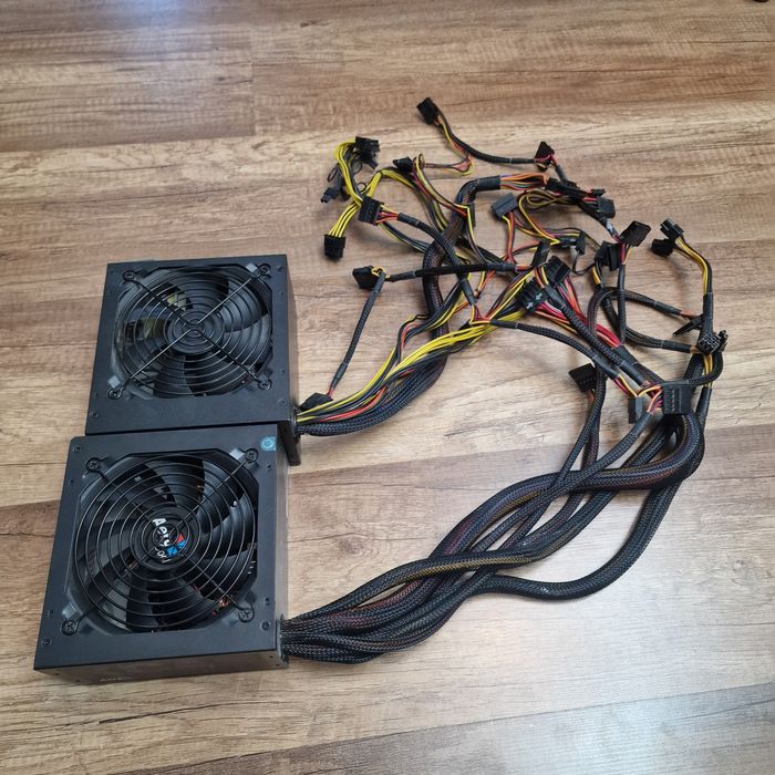 Sursa Aerocool KCAS 500w, AKYGA 700w