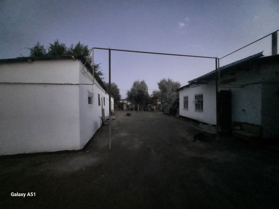 Жер үй сатылады.