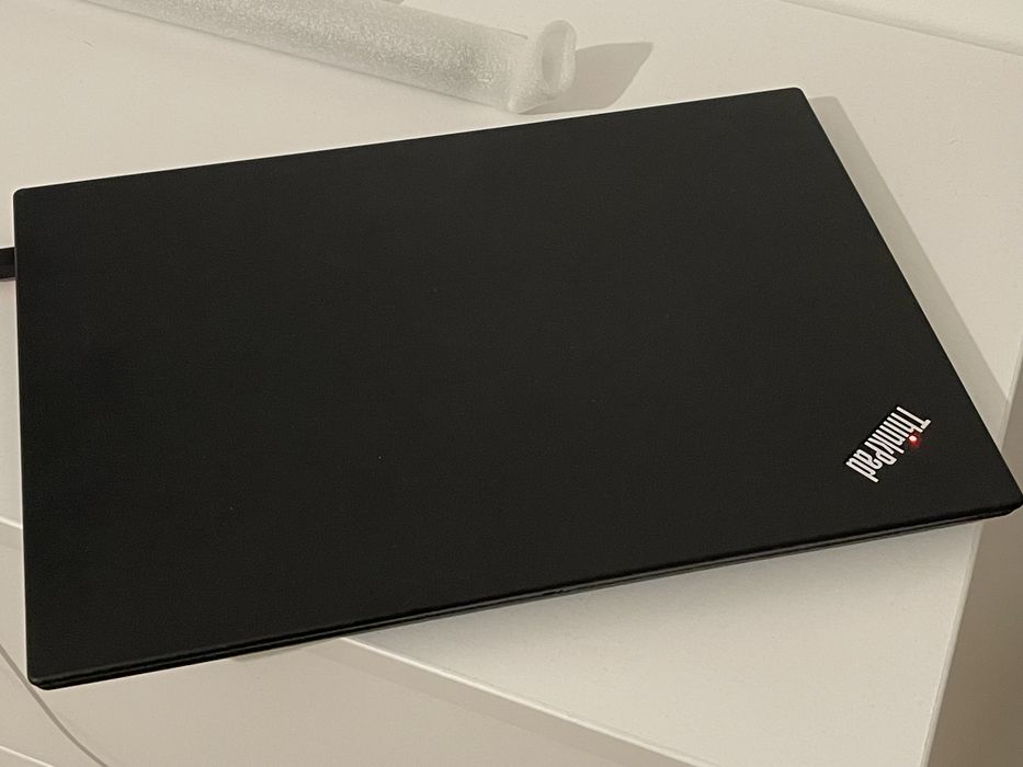 Laptop Lenovo ThinkPad T490  Intel Core i5-8265U Octa Core ~1,8ghz