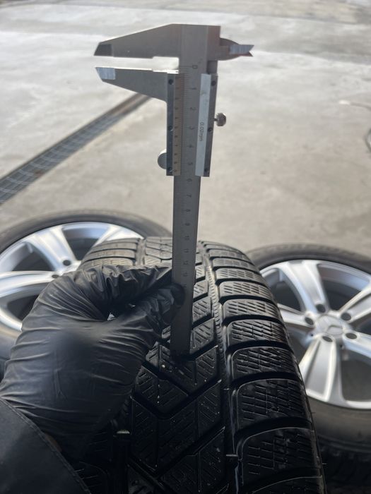 Roti / Jante Mercedes 5x112 R18 235/60R18 Pirelli M+S