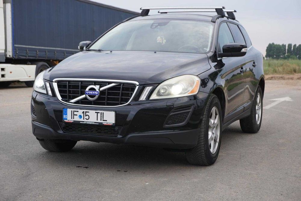 Volvo XC60 2011 Momentum 2.0 Diesel 5 pistoane