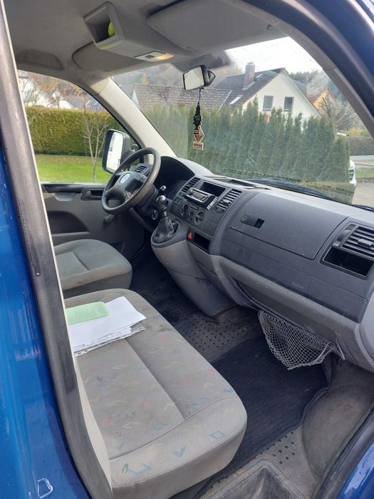 Camioneta VW T5 Transporter