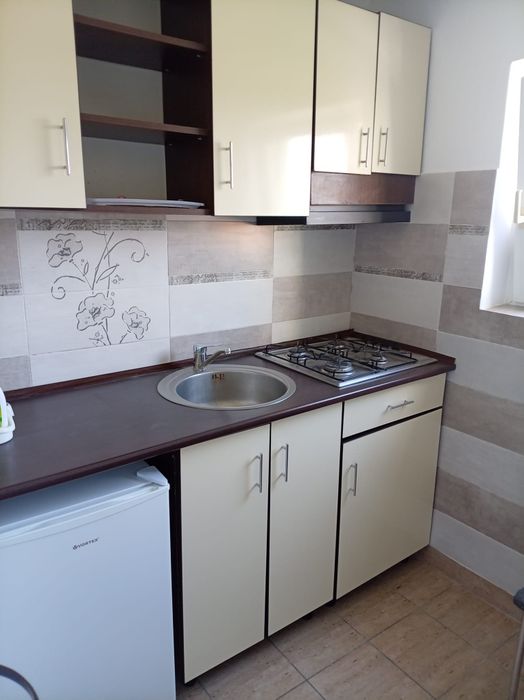 Închiriez garsonieră zonă centrală, telefon 0745101099
