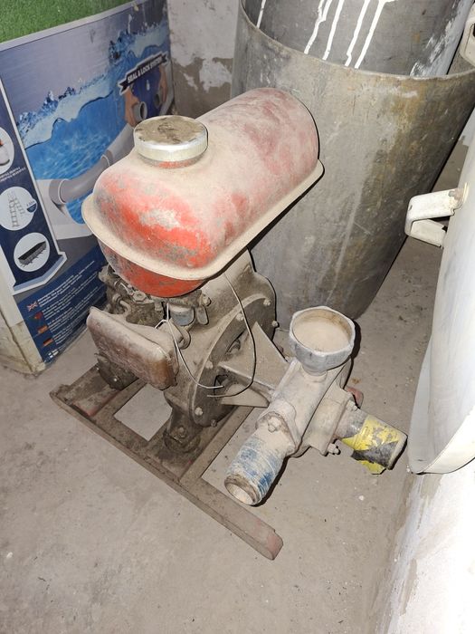 Насос помпа бензиновый