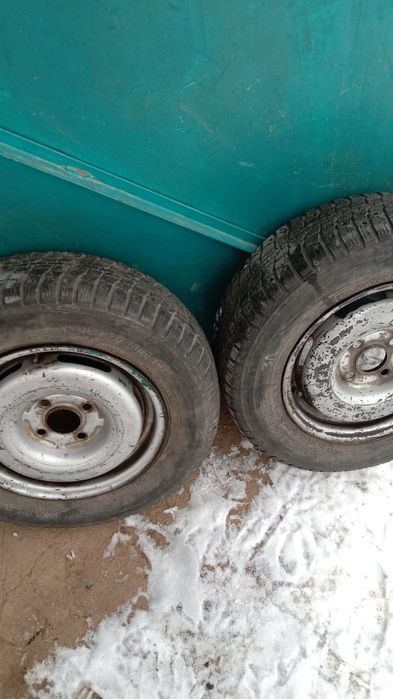 Продам пакришка  р 13 шипрвка