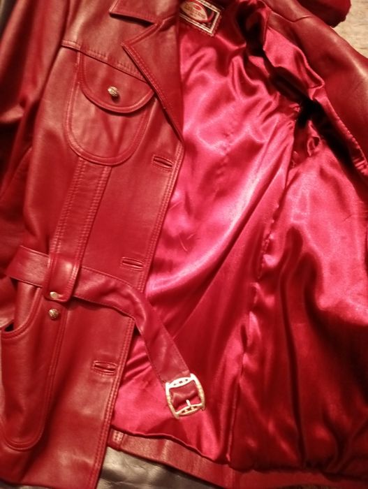 Geaca de piele naturala mărimea M, nouă