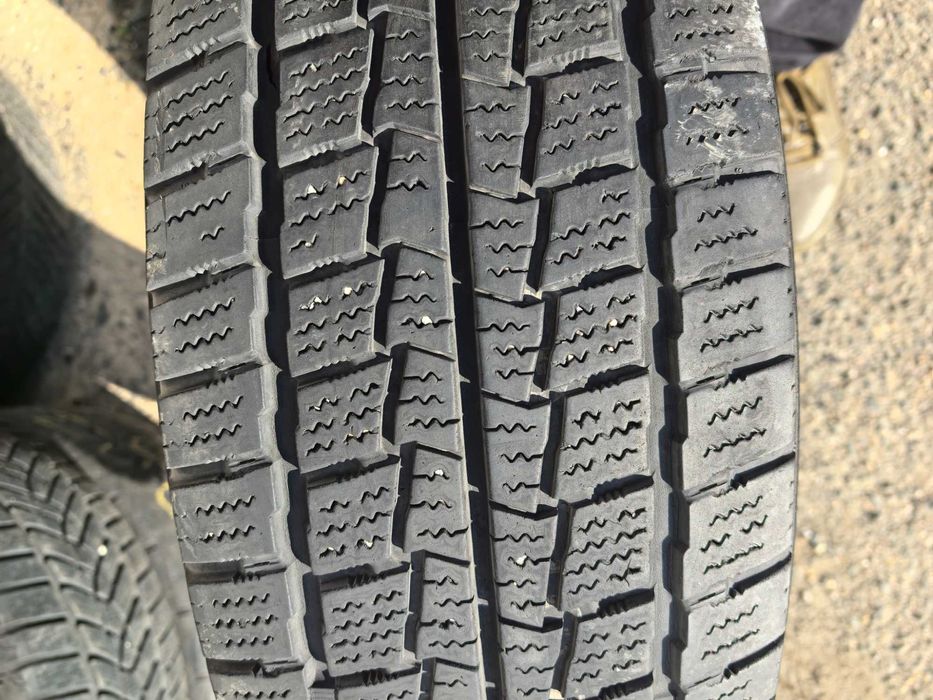 235/65/16 С Ханкук ДОТ 2014 г - Само 1 брой гума