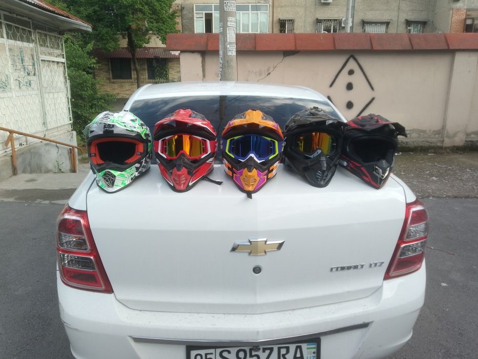 Har hil o’lchamdagi Kaska, Visor va Niqoblar