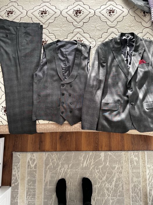 Жаңа костюм, новый