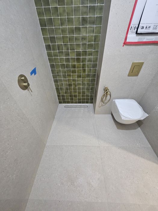 Работаю по кафель и керамогранит