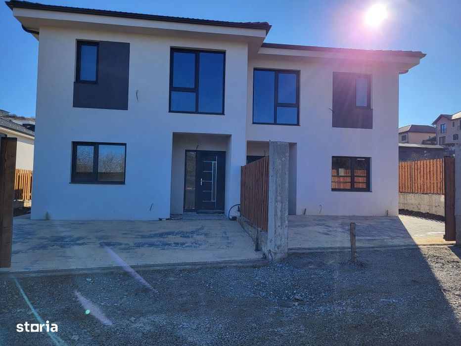 Duplex P+E, 120mp! Teren 400mp! Semifinisat! Loc. Dezmir!