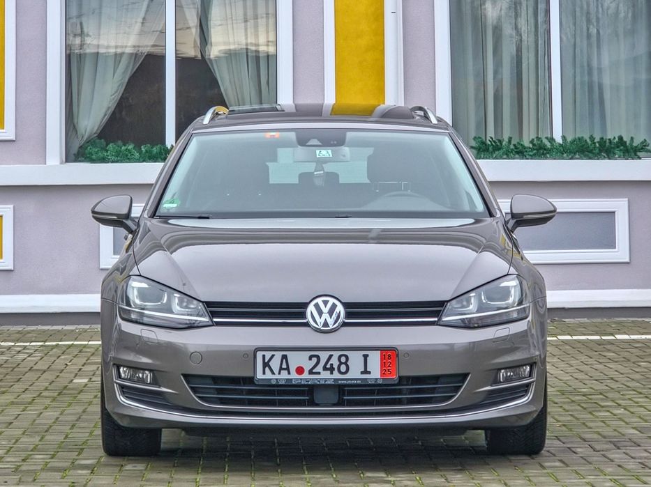 VW Golf VII HighLine 2.0TDI GARANȚIE Navi/Pano/LED/Distronic/Webasto