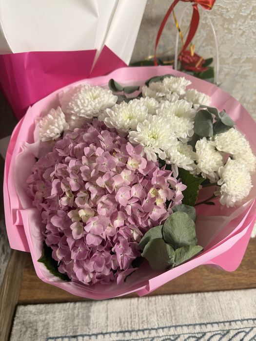 6.000!!!Пионовидно кустовые розы очень красивые