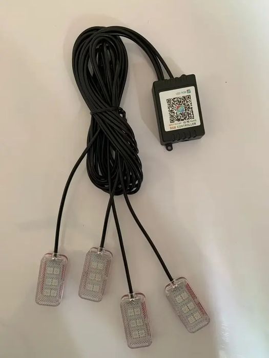 Set 4 lampi Led Rgb Auto Lumini picioare Lumini Ambientale Bricheta