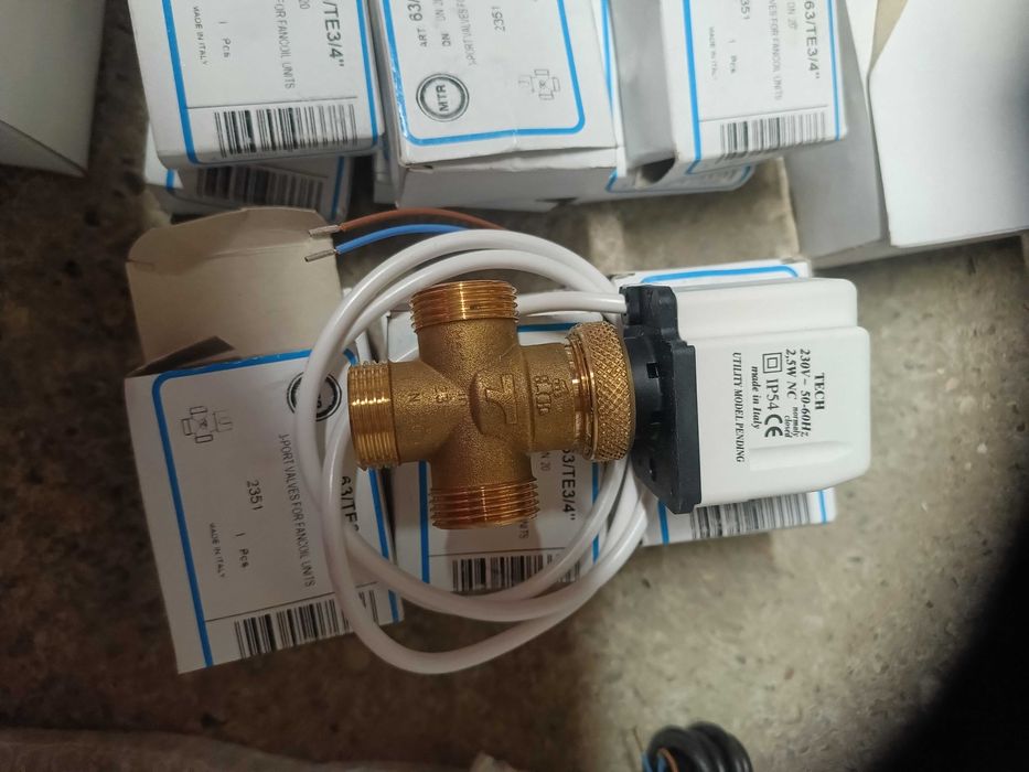 Vana cu 3 cai 1/2 si vana 3 cai 3/4 pompa condens