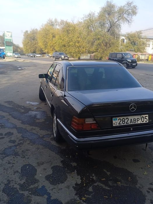 Продам мерседес 124