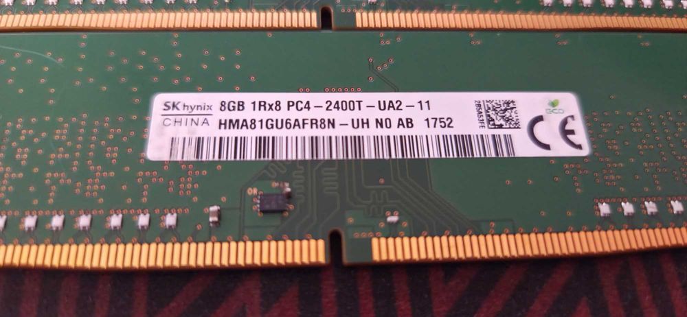 Рам Памет: SKHynix 32GB (4x8GB) DDR4 2400MHz CL17