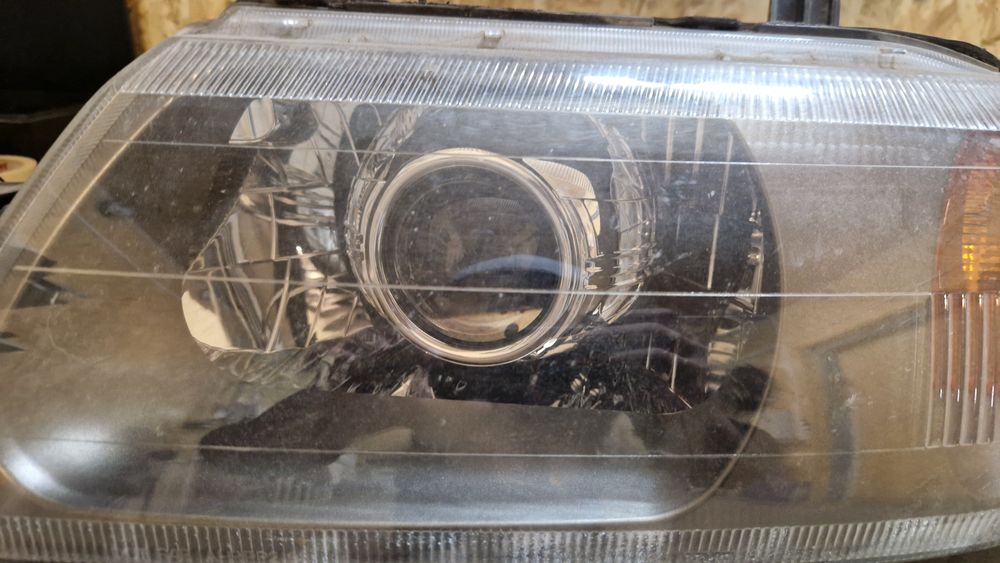 Фары монтеро спорт.