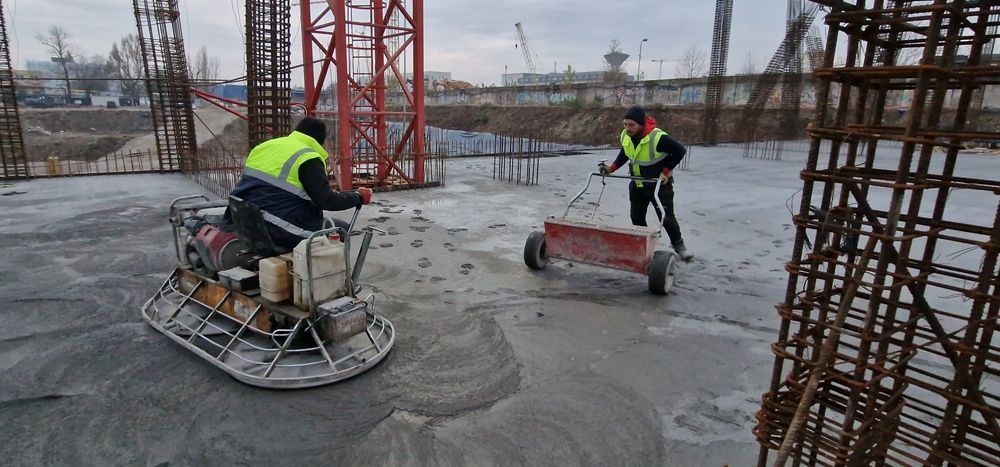 Turnare Sapa industrial din Beton finisata cu Elicopter si Cuart !