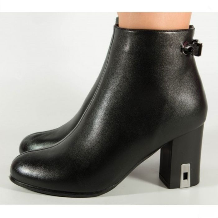 Дамски боти нови -35% черни на ток 39 размер