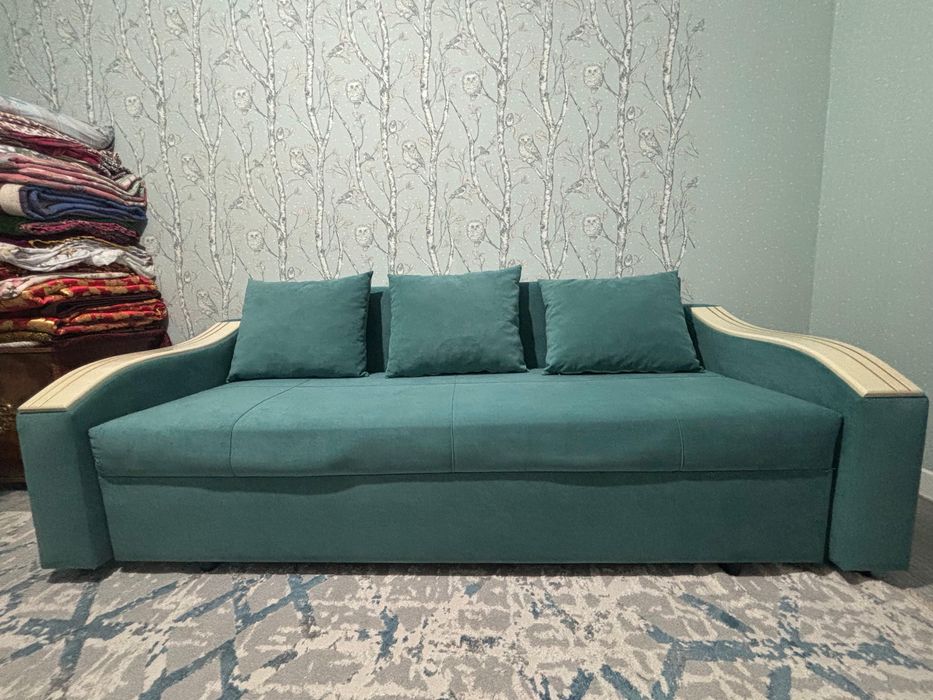 Продается Диван Б/у