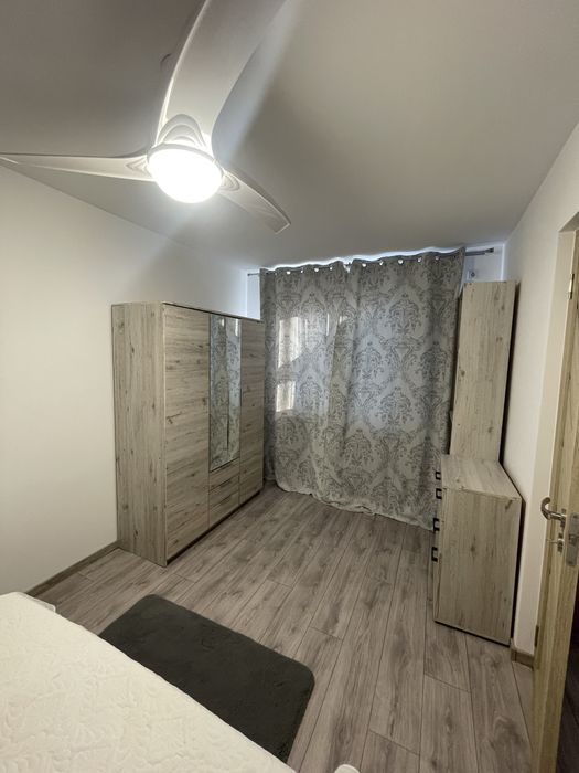 Inchiriez apartament