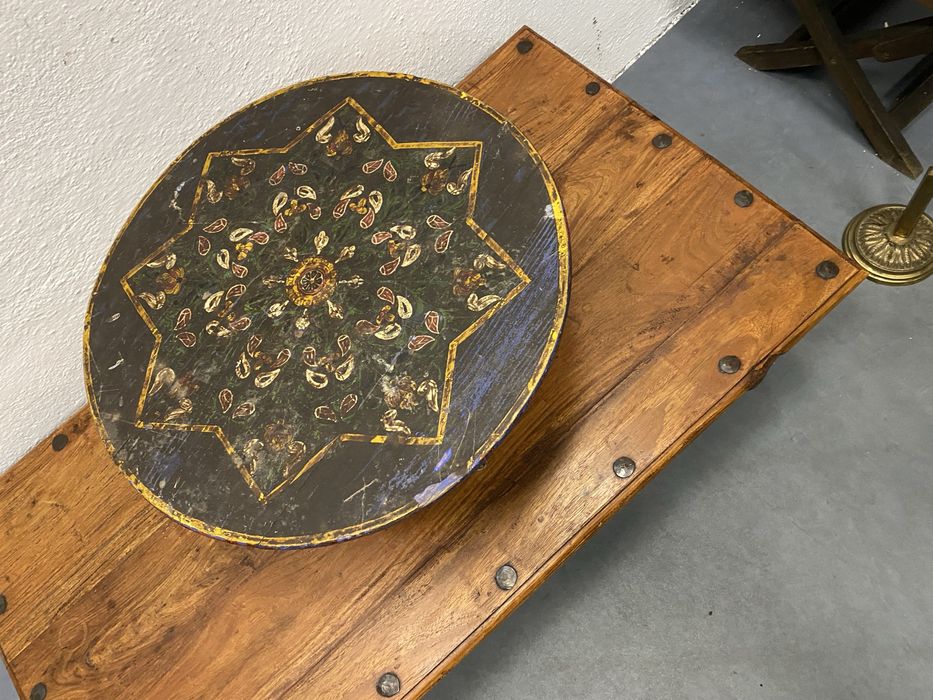 Ръчно рисувана  индийска масичка (chowki / bajot) синия