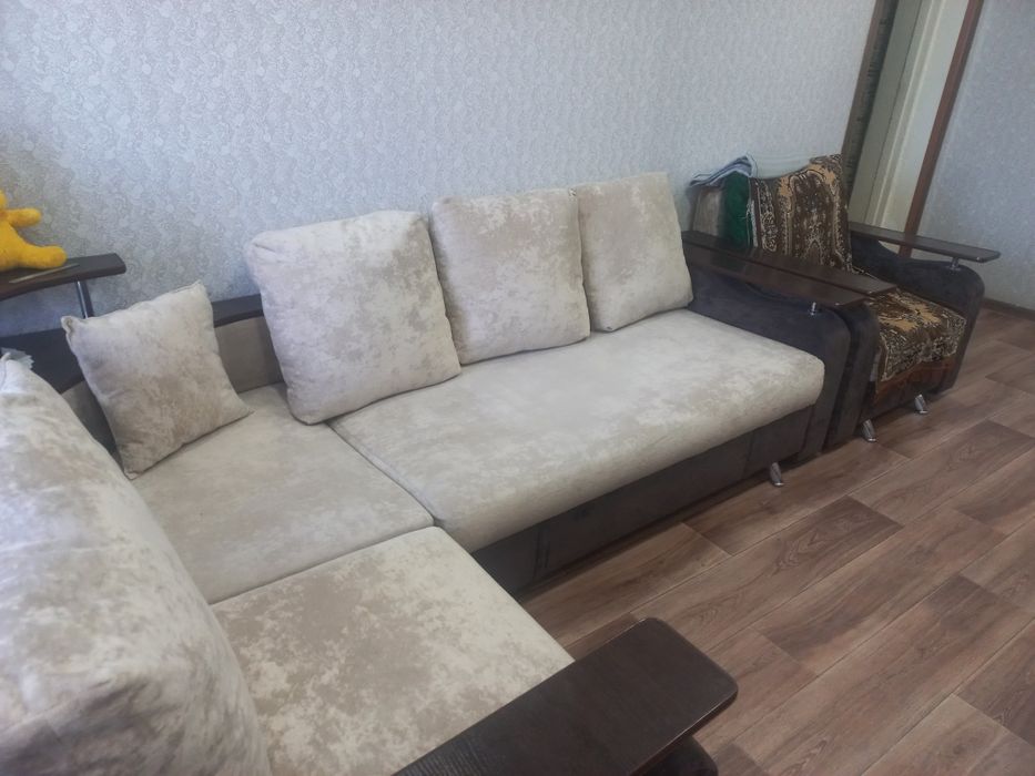 Мебель б/у. В хорошем состоянии