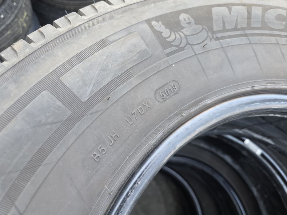 4бр Летни гуми за Бус 225 75 16 С - Michelin